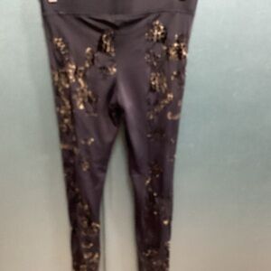 NWT Brazilian Lycra embossed leggings